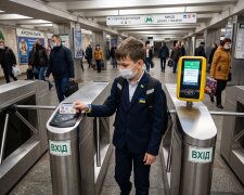 учнівський квиток Київ Цифровий турнікет метро школяр