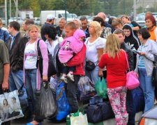 Оккупированный Донбасс: жители поделились взглядами на собственное будущее