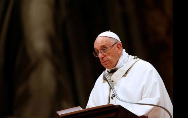 Італійська Настя Рибка вивернула Ватикан навиворіт