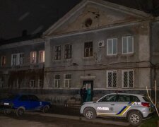 Понівеченого школяра випадково знайшли перехожі, а горе-матір лежала і дивилася