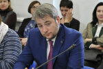 Заробіток на онкохворих: журналісти розкрили мільйонні оборудки губернатора Київщини