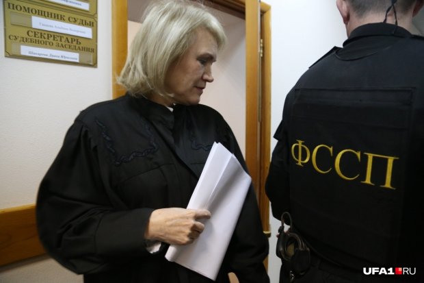 Изнасилование полицейской в России: в деле появились 2 новые женщины и много крови