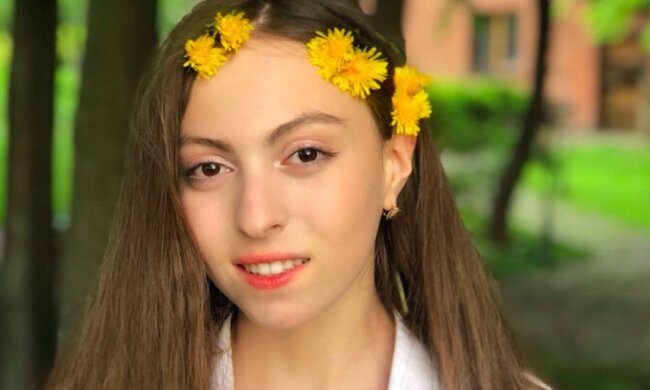 Маша Полякова, instagram.com/mashapolyakova/