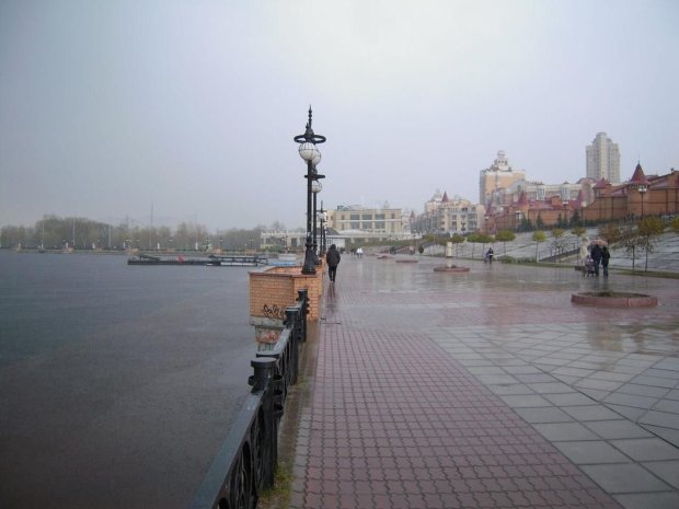 Погода на выходные: дожди и грозы испортят украинцам долгожданный уикенд