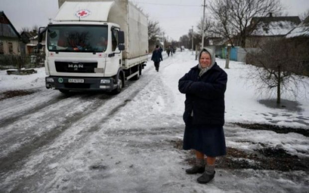 Еле живые ходим: пенсионеры взывают Захарченко к человечности