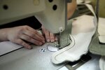 Від Gucci до Versace: під Одесою накрили підпільну фабрику відомих брендів, - “клепали” пачками