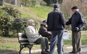 77%: власти снова накормили обещаниями о росте пенсий