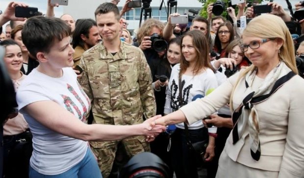 Савченко отказалась от букета Тимошенко