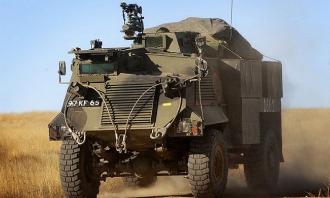 Украинские военные получили на вооружение британские броневики