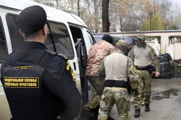 Як українських полонених утримують в Росії: мати моряка розповіла шокуючі деталі, "жодного разу за півроку"