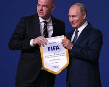 Негідникові все до лиця: Путіна задавила величезна фотожаба