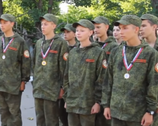 Окупанти масово змушують дітей воювати