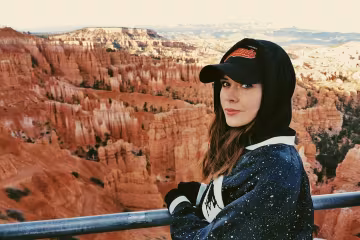 Юлия Санина