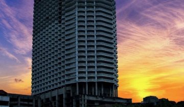 Топ-10 заброшенных небоскребов мира (фото)