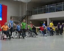 Ансамбль Dance on wheels, кадр з репортажу TV-4: YouTube