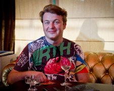 Виконавча служба опечатала квартиру дизайнера Залевського