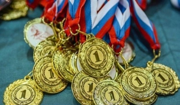 Нарко-медали: в Лондоне поставили стенд для допинговых "наград" РФ