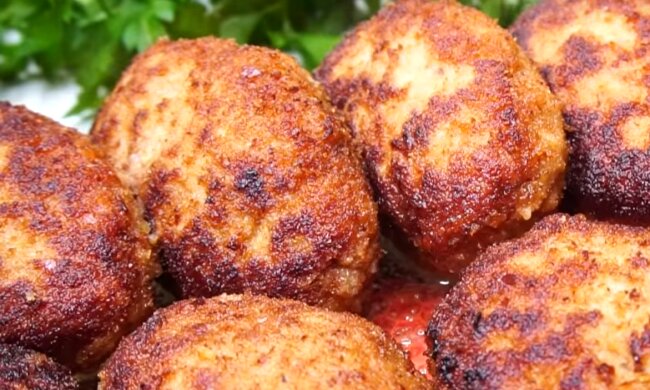 Приготування котлет, скріншот: YouTube