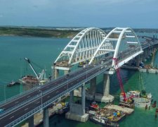 Україна пообіцяла Путіну, що кримський міст "не встоїть"