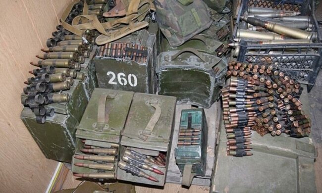 Копы нашли боеприпасы в общежитии (фото)