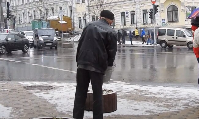 Сіль на тротуарах, скріншот: Facebook
