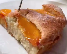 Пиріг з хурмою, кадр з відео