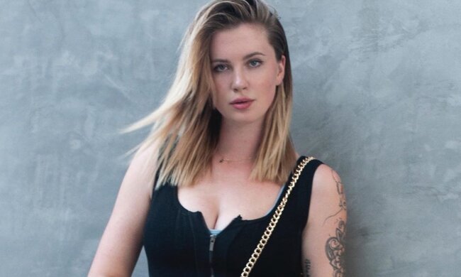 На дочку Алека Болдуіна напали з кулаками — моделі "прикрасили" юне личко