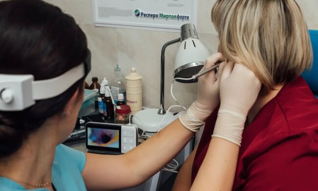 Лікар, лор фото