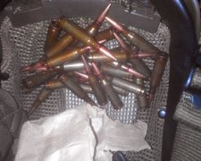 Правоохоронці затримали трьох носіїв незаконної зброї на Донеччині (фото)
