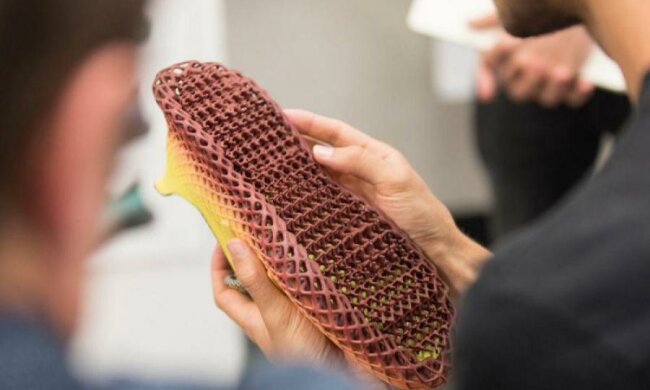 Adidas створив антибігові кросівки