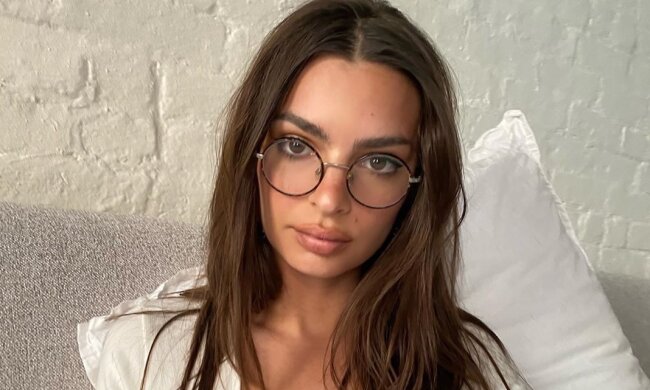 Эмили Ратаковски, фото - https://www.instagram.com/emrata/