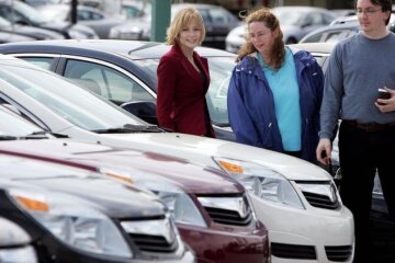 СБУ все же накрыла схему по ввозу авто из Европы