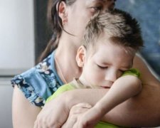 На Львівщині хлопчика вбив диван: перші подробиці