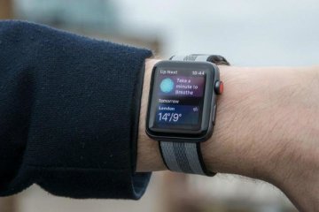 Умные часы спасли жизнь 18-летней девушке