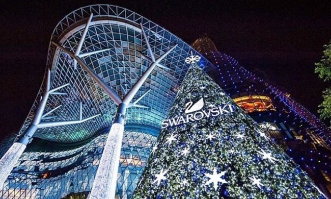Ялинка із 28 тисяч кристалів від Swarovski (фото)