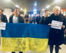 Повертаються додому: на Донбасі завершився найбільший обмін полоненими