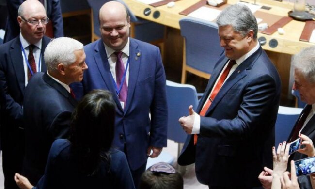 Порошенко та Пенс втекли від Лаврова