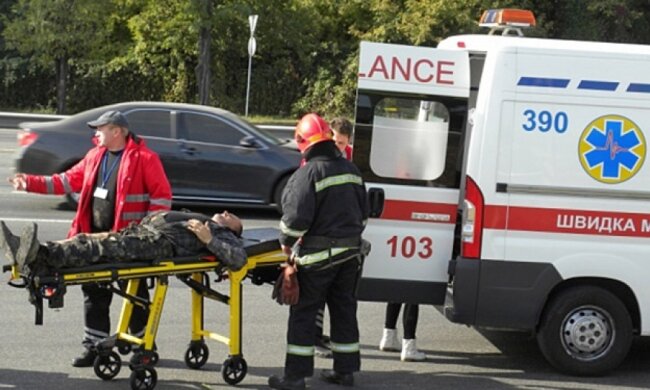 На столичной заправке вспыхнуло топливо: водитель обгорел (фото)