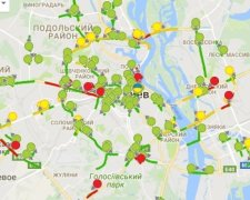 Киев парализовали сразу 15 пробок (видео)