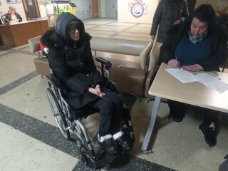 Люди в соццентре