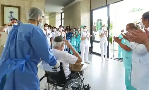99-летний ветеран победил коронавирус, скриншот: YouTube