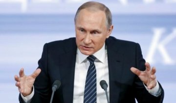 Никак не успокоится: Путин решил сменить главу разведки