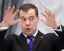 Медведев подписал указ о строительстве железной дороги в обход Украины