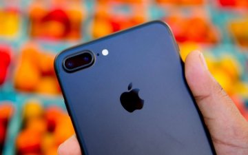 Ще один iPhone 7 загорівся поруч зі сплячим власником