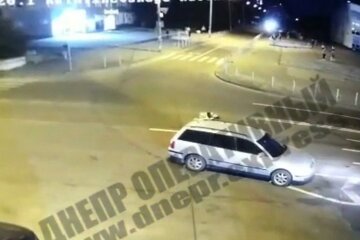 У Дніпрі шумахер збив дівчину і залишив помирати на дорозі - розшукують по всій Україні