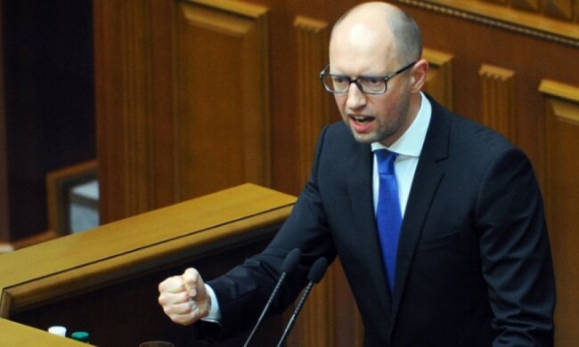 Війна з Росією найближчим часом не завершиться – Яценюк