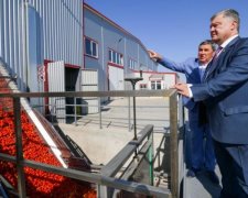 Час дивовижних історій: промова Порошенка розійшлася з українськими реаліями