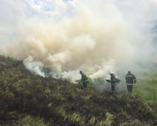 Харківщина у вогні: десятки пожеж за одну добу, рятувальники збилися з ніг