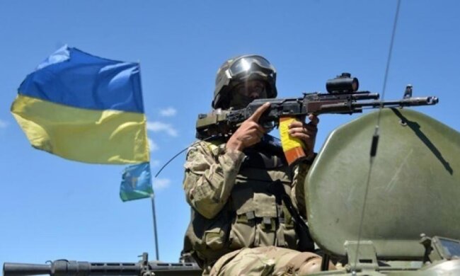 В бою под Донецком погиб один военный, двое ранены