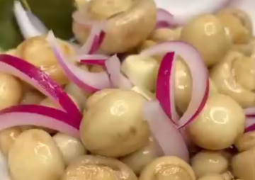 Мариновані печериці, кадр з відео